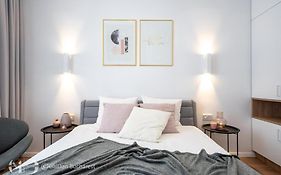 The Loft Luxury Apartments-Near The Park In The City Center